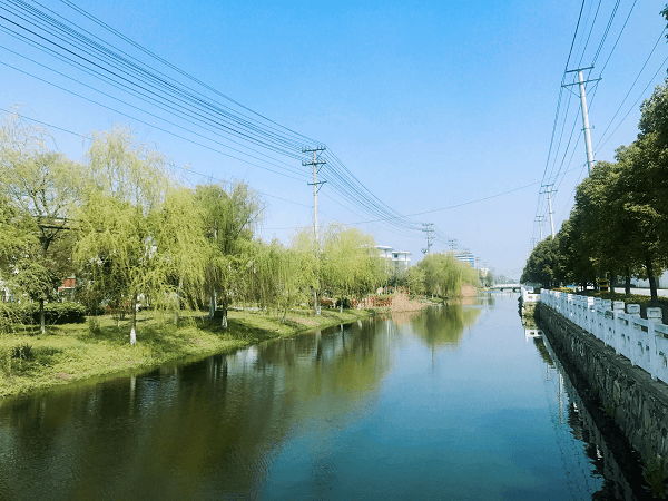 公司就在家門口,上班路程說(shuō)走就走